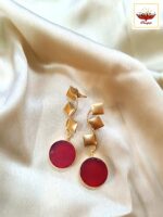 Elegant Golden Brass Earring