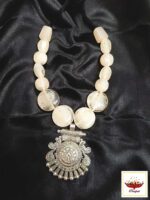 Tranquil White Necklace Set - Image 7